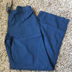 Sale🔖Fresh scrubs blue in color